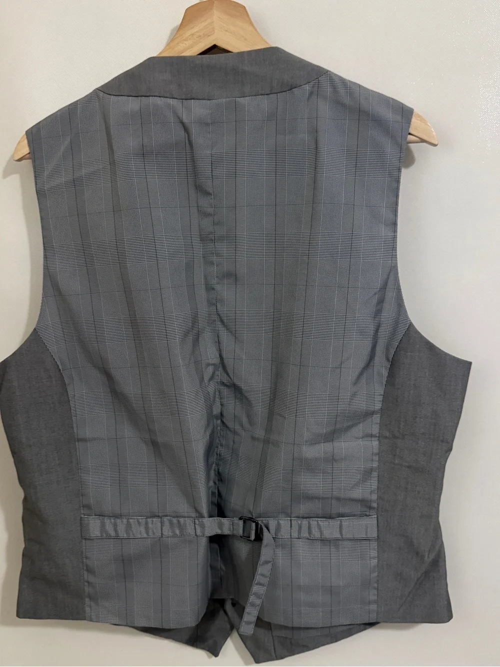jf j.ferrar Men's Gray Tailored Suit Vest Classy Contemporary Career Wedding